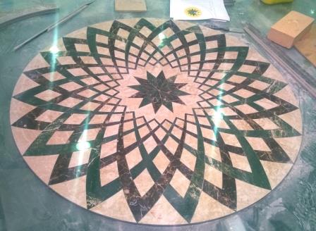 Монтаж декора панно